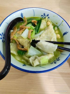 Green green mee huen kueh soup at 729 Vegan in North Singapore