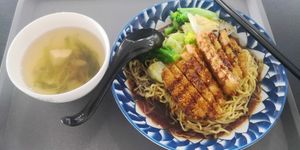 Fried fillet mee kia at 729 Vegan in North Singapore