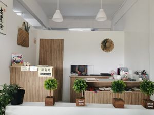 Small clean serving counter at 729 Vegan in North Singapore