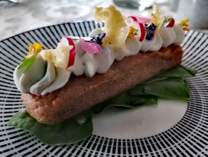 lingot au fromagétal (vegan cheese), chantilly au bleu de tofu maison at M.Y.Table-Restaurant in Augan