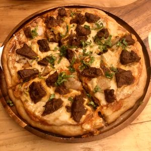 Delicious “Neat” Pizza at Ubuntu Eat in Kolkata