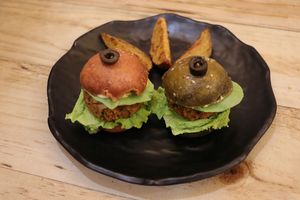 Neat (Mock Meat) Burger at Ubuntu Eat in Kolkata