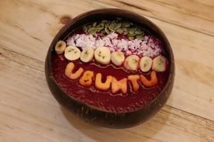 BeetBlush Smoothie Bowl at Ubuntu Eat in Kolkata