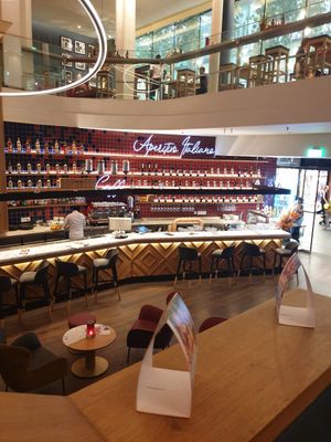 Bar, next to the payment desk at Vapiano in Munich
