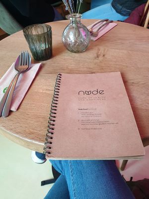 Cozy decoration with a small but amazing menue at Nude Food in Augsburg