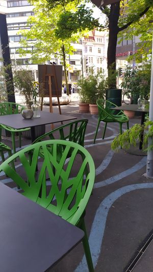 Outdoor area at Nude Food in Augsburg