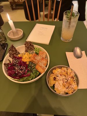 7th Heaven (Bowl) & Goldblümchen  & Ingwer Limonade   at Nude Food in Augsburg