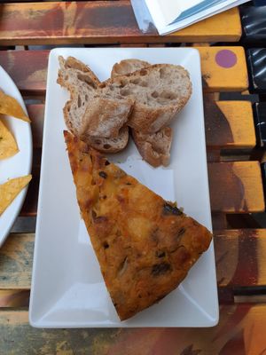 Tortilla vegana (4 euro) at La Batisfera Cafeteria in Valencia
