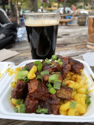 ribs and mac & cheese  at Lively Up Yourself - Food Truck in Bend