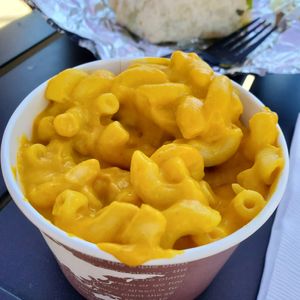 Yummy Mac and cheese at Lively Up Yourself - Food Truck in Bend
