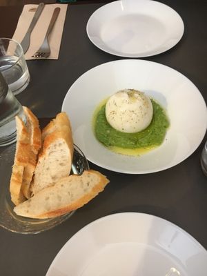 burrata  at Brera in Barcelona