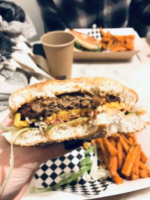  V’Bacon avec steak et bacon vegan #Veganuary at 2VB  in Perpignan