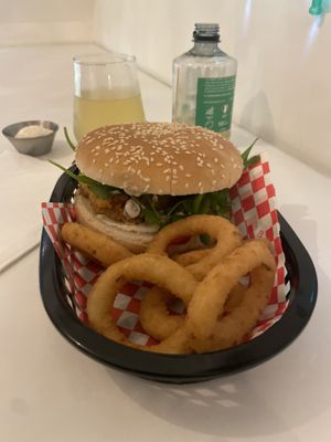 Tofu fillet burger with onion rings  at 2VB  in Perpignan