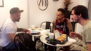 Clients  at 2VB  in Perpignan