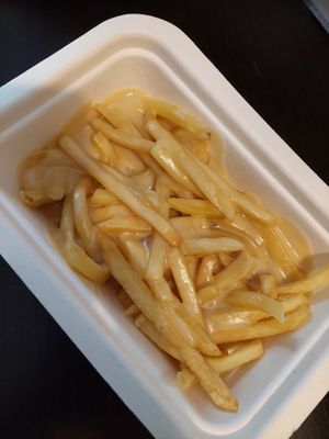 cheesy fries at OMG in SKG in Thessaloniki