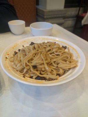Noodles with gravy (mixed) at Gongdelin Vegetarian Restaurant in Beijing