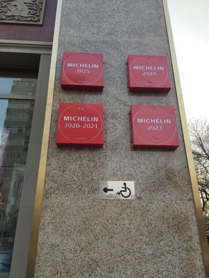 Michelin stars at Gongdelin Vegetarian Restaurant in Beijing