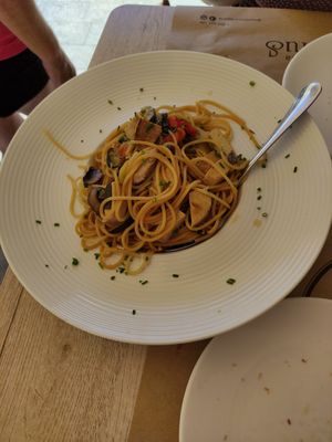  at Martinnus Taperia in Cangas