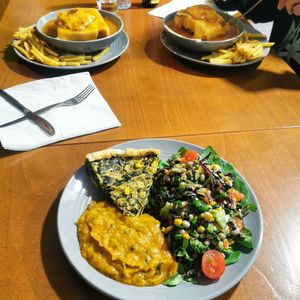 Prato do Dia & Francesinhas at Prema in Viseu