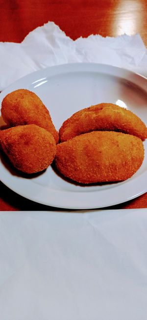 Jack fruit Coxinha and vegan risoles at Prema in Viseu