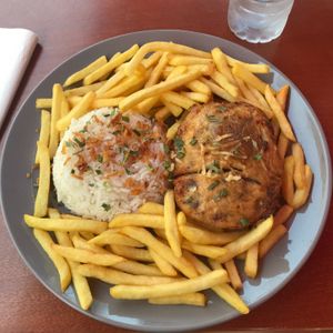 the bitoque with rice and fries at Prema in Viseu