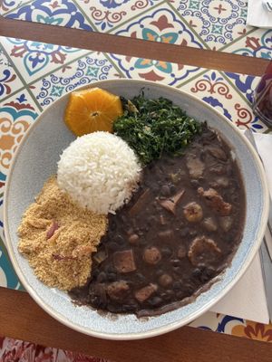 Feijoada brasileira vegana - perfeita  at Prema in Viseu