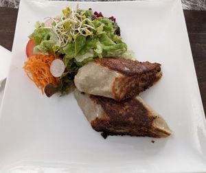 Veganer Maultaschensalat (Vegan salad with dumplings) at Hirsch in Besigheim