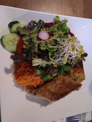 Veganer Maultaschensalat at Hirsch in Besigheim