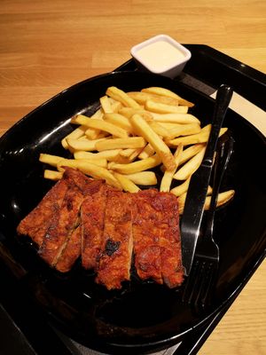Vegan ribs with fries at Forky's in Vienna