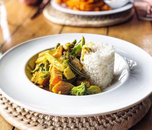 Vegan curry at White Grass Ocean Resort in Lenakel