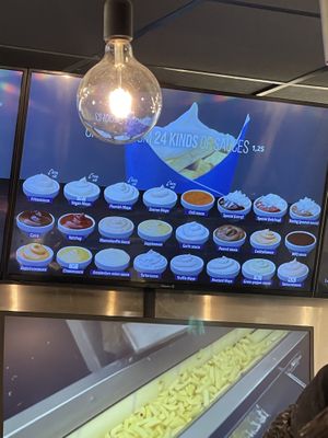 opc veganas en la sección de salsas  at Manneken Pis in Amsterdam