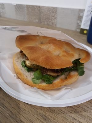 Gefülltes Foccacia at Anciua in Porto Venere