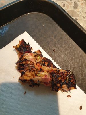 Burned buns at Tasty World in Ghent