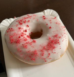 Himbeer Donut  at Sprössling in Zurich