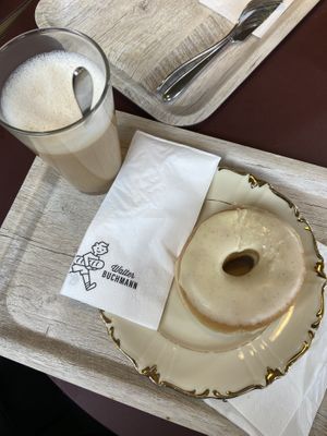 vanilla donut and latte macchiato  at Sprössling in Zurich