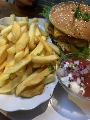 BBQ Burger 🎉  at Blondies in Bochum
