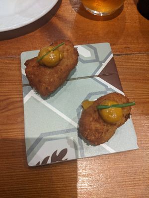 Vegan "roasted chicken" croquettes, vegan curry mayo (4,75€) - 5/5 at Sensi Gourmet Tapas in Barcelona
