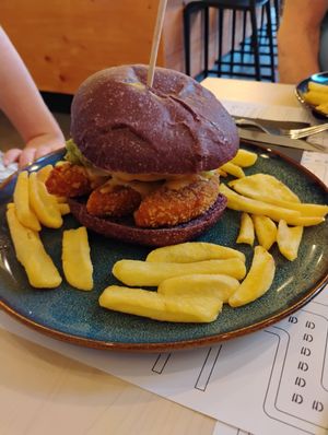 Vegan *icken burger at Buns in Alghero