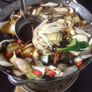 mushroom hot pot at Daxingshan Temple Vegetarian in Xian
