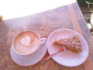 Sehr leckerer veganer Apfelkuchen at Der Kaffeekocher & Meer in Sankt Peter-ording