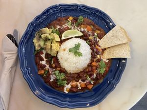 Chile sin carne at Mela Canela in Sintra