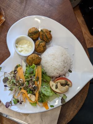 Falafel plate at Mela Canela in Sintra