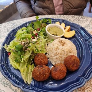  at Mela Canela in Sintra