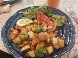  at Mela Canela in Sintra