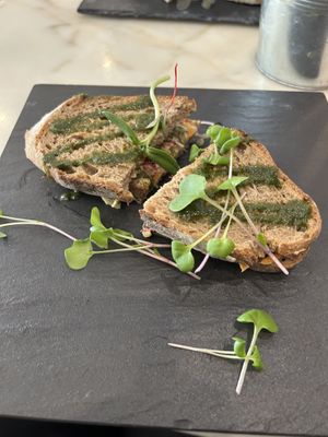 Hummus toast  at Mela Canela in Sintra