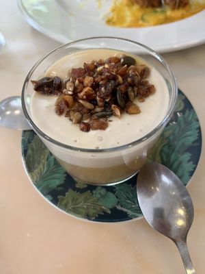 Coconut apple cup (2/5)  at Mela Canela in Sintra