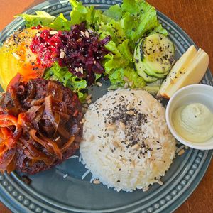 Black bean patty with rice at Mela Canela in Sintra