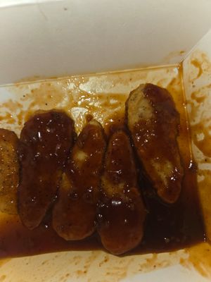 Wings are like Gardein chikin strips at The Winzza in Sylmar