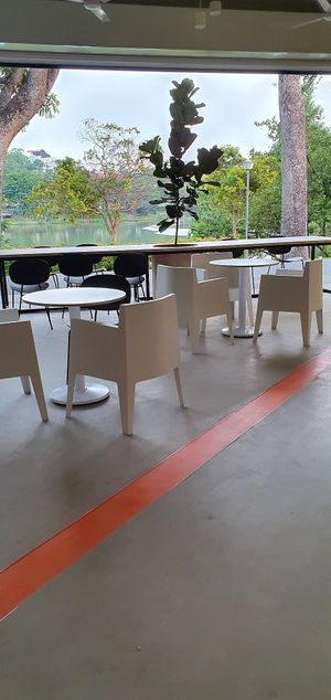 Like this place, relaxing at Real Food 真食 - Yishun in North Singapore