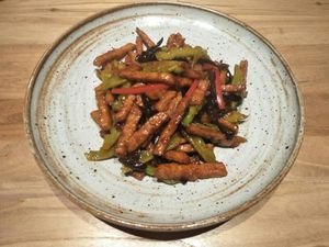 Tempeh, bitter melon & pepper. at Duǒ Duǒ Kāi 朵朵开素食 - Houzaimen in Jinan